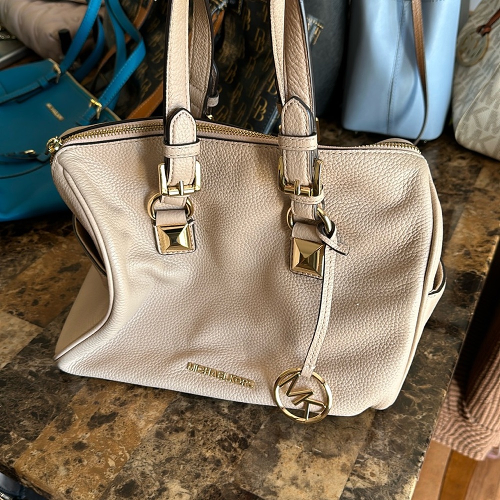 Michael kors satchel